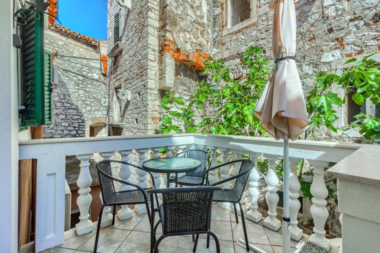 Old Stone House St Lawrence In The Heart Of Sibenik'S Old Town Διαμέρισμα Εξωτερικό φωτογραφία